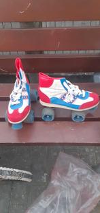 2 paires de patins à roulettes vintage Tailles, les rouges 3, Enfants & Bébés, Jouets | Extérieur | Patins à roulettes, Comme neuf