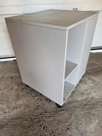 Bureaukasten op wielen en metalen kasten, Huis en Inrichting, Kasten | Roldeurkasten en Archiefkasten, Ophalen, Zo goed als nieuw
