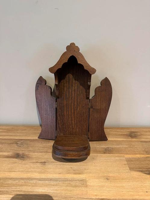 Kapelletje in hout, Antiek en Kunst, Antiek | Religieuze voorwerpen, Ophalen of Verzenden