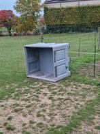 Bak voor hooi, Dieren en Toebehoren