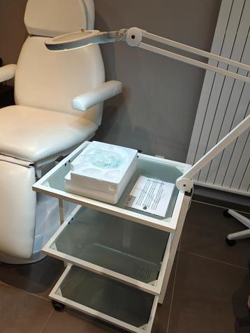 Instrumententafel / roltafel / trolley & daylight loupelamp, Enlèvement, Comme neuf, Soin des mains et des pieds