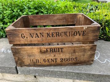 ANCIENNE BOÎTE À FRUITS EN BOIS DE KERCKHOVE. HOMME BROCANTE