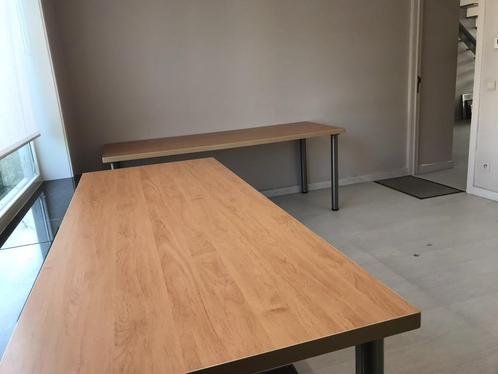 tafels en bureaus varia - weg wegens verhuis, Maison & Meubles, Tables | Tables à manger, Utilisé, Enlèvement