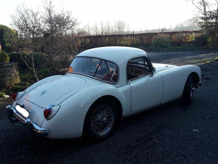 Oldtimer MG model A coupé, Auto's, Oldtimers, Particulier, MG, Benzine, Coupé, 2 deurs, Handgeschakeld, Wit, Leder en Stof, Achterwielaandrijving