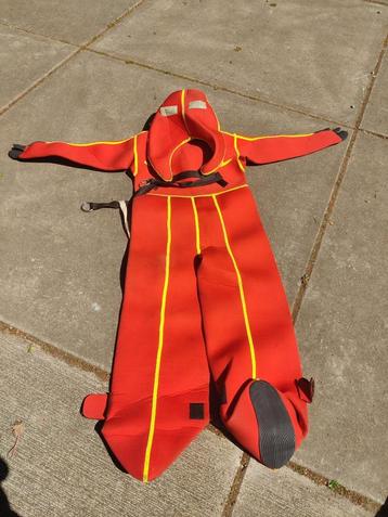 Russische marine floating suit beschikbaar voor biedingen
