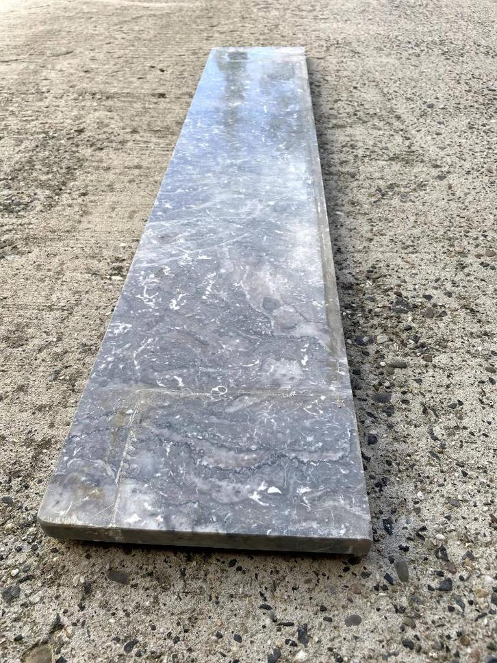 Marmeren venstertablet 'St-Anna', Doe-het-zelf en Bouw, Plinten en Afwerking, Zo goed als nieuw, Overige typen, Hardsteen, 100 tot 150 cm