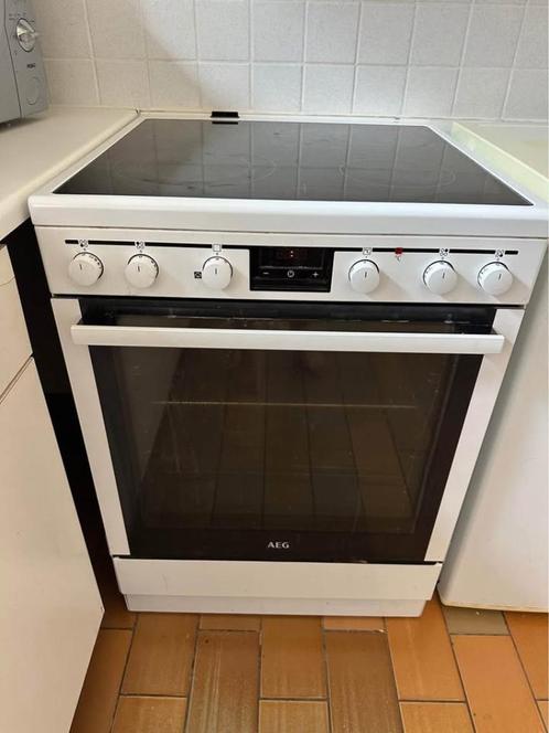 Losstaand fornuis met oven - 250 euro, Elektronische apparatuur, Fornuizen, Gebruikt, Vrijstaand, Elektrisch, 4 kookzones, 85 tot 90 cm