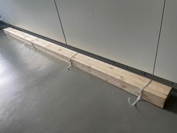 Houten balken  beschikbaar voor biedingen