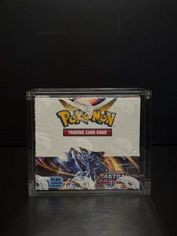 Astral Radiance Booster box incl Acryl Case beschikbaar voor biedingen