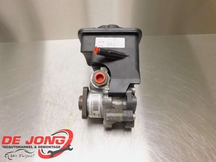 Pompe direction assistée d'un BMW 5-Serie, Autos : Pièces & Accessoires, Commande, BMW, Utilisé, 3 mois de garantie, Enlèvement ou Envoi