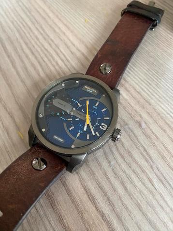 DIESEL HORLOGE beschikbaar voor biedingen
