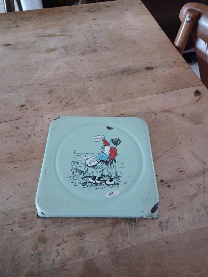 Geëmailleerde onderzetter, Antiek en Kunst, Antiek | Email, Ophalen of Verzenden