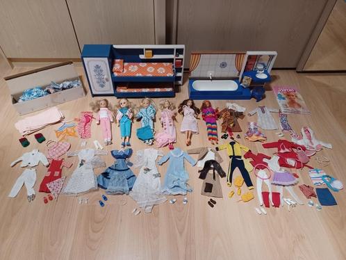 Vintage barbie: meubeltjes, poppen, kledij en accessoires, Verzamelen, Poppenhuizen en Toebehoren, Gebruikt, Ophalen