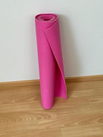 Yogamatje (felroze) disponible aux enchères