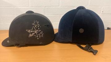 2 paardrijcaps maat 52 en maat 51 beschikbaar voor biedingen