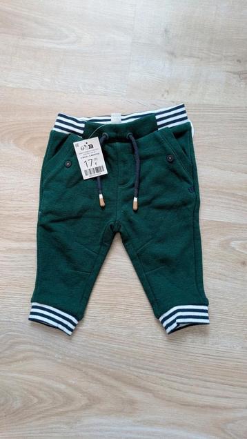 Pantalon  beschikbaar voor biedingen