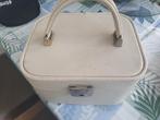 Vintage beautycase ecru met sleutel, Handtassen en Accessoires, Beautycases, Ophalen, Zo goed als nieuw