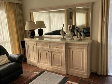 prachtige dressoir(s) met spiegel(s) beschikbaar voor biedingen