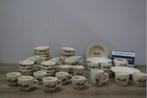 Groot 44-Delig Jet Servies door Ter Steege, Antiek en Kunst, Antiek | Servies compleet