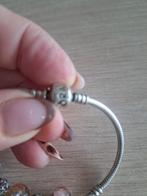 Bracelet Pandora, Avec bracelets à breloques ou perles, Comme neuf, Enlèvement, Argent