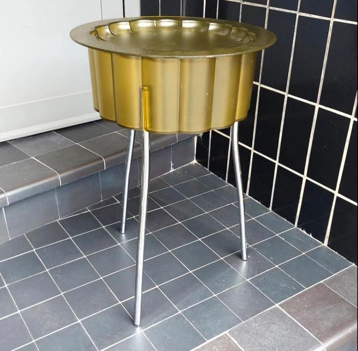 Ikea side table kakigroen transparant, Huis en Inrichting, Tafels | Sidetables, Kunststof, Metaal, Ophalen of Verzenden