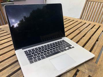 Mac Book Pro 15 pouces beschikbaar voor biedingen