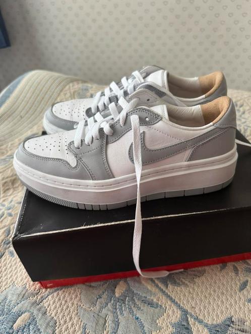 Nike air Jordan 1 Low elevate femme taille 40, Kleding | Dames, Schoenen, Zo goed als nieuw, Wit, Ophalen of Verzenden