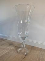 Grand vase en verre transparent sur pied, Maison & Meubles, Accessoires pour la Maison | Vases, Comme neuf, Enlèvement, Autres couleurs