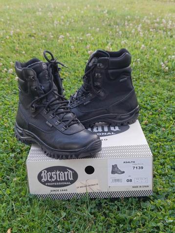  À vendre – Chaussures noires pointure 42 – 25€ beschikbaar voor biedingen
