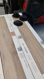 Dalles grés cérame effet bois pour plots