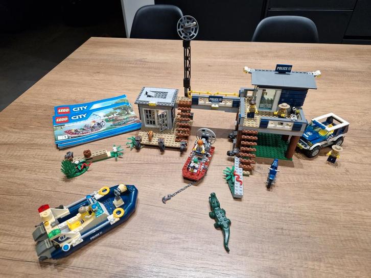 Lego city police des marais (100€ le lot ou à l'unité)., Enfants & Bébés, Jouets | Duplo & Lego, Utilisé, Lego, Ensemble complet