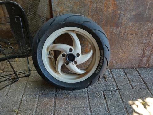 Gilera/Piaggio velg met Michelin bopper, Fietsen en Brommers, Brommeronderdelen | Scooters, Zo goed als nieuw, Piaggio, Overige typen