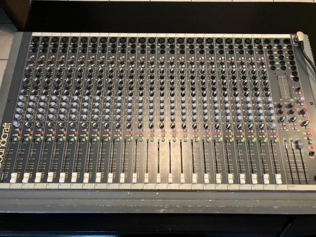 Mengpaneel, Muziek en Instrumenten, Mengpanelen, Gebruikt, 20 kanalen of meer, Microfooningang, Ophalen