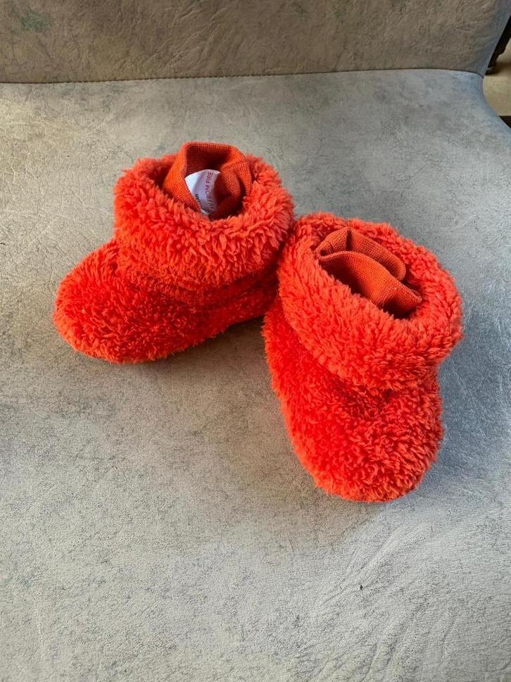 woody 0/6m taille 1, Kinderen en Baby's, Babykleding | Schoentjes en Sokjes, Zo goed als nieuw, Jongetje of Meisje, Slofjes, Ophalen of Verzenden