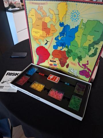Gezelschapsspellen  beschikbaar voor biedingen