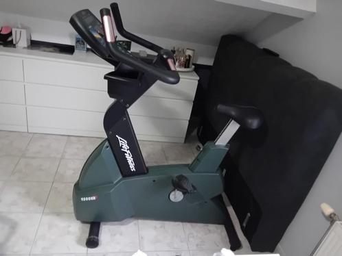 Life Fitness hometrainer 9500HR Next gen - Cardio fiets, Sports & Fitness, Appareils de fitness, Utilisé, Vélo d'appartement, Jambes