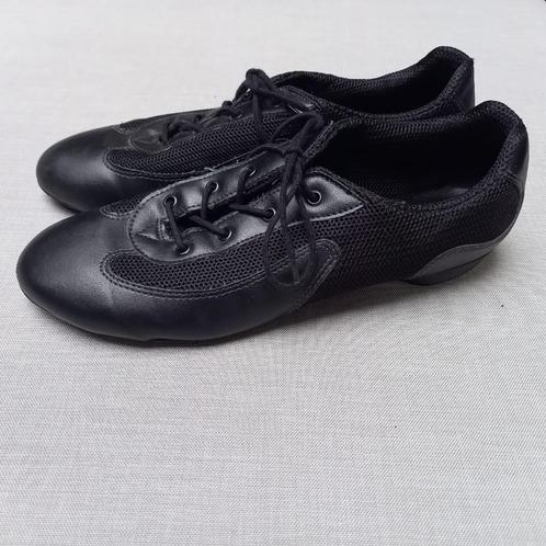 Zwarte danssneakers met splitzool – mt 39 - zeer goede staat, Vêtements | Femmes, Chaussures, Comme neuf, Chaussures de danse
