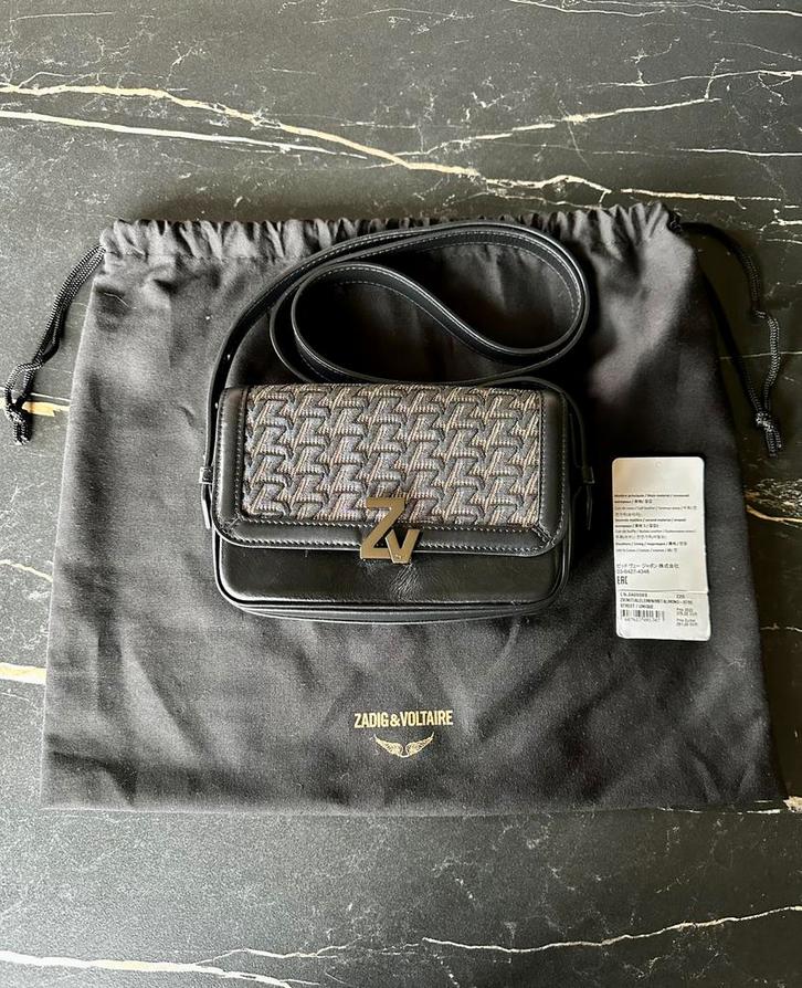 Zadig & Voltaire ZV Initial Le Mini Street-tas voor dames, Handtassen en Accessoires, Tassen | Damestassen, Zo goed als nieuw