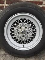 Spaakwielen, Ophalen, Band(en)