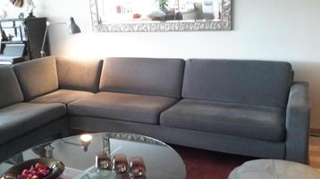 design hoekbank beschikbaar voor biedingen