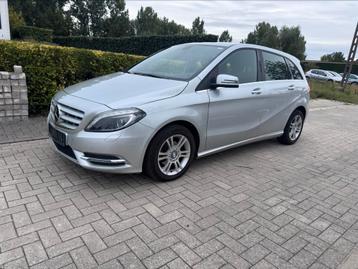 Mercedes B-klasse - 117 000 - AUTOMAAT - diesel - Leder/camr beschikbaar voor biedingen