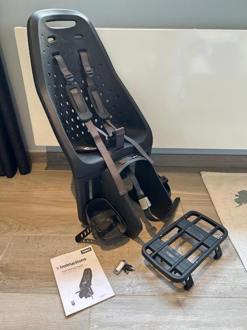 Fietsstoel zwart - Thule Yepp Maxi + Easyfit adapter, Fietsen en Brommers, Fietsaccessoires | Fietsstoeltjes, Zo goed als nieuw