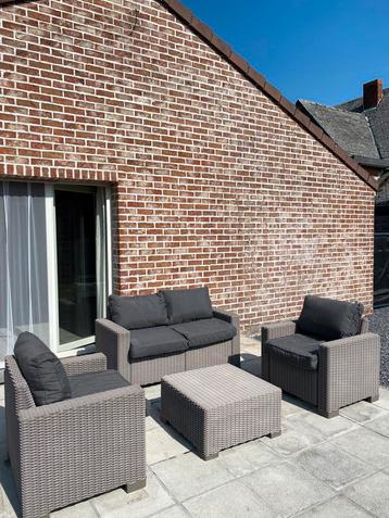 Loungeset allibert beschikbaar voor biedingen