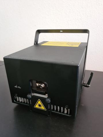 4 watt RGB 40K Full color ILDA laser projector met flightcas
