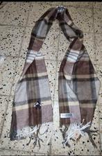 Écharpe Mickey Donaldson, Verzamelen