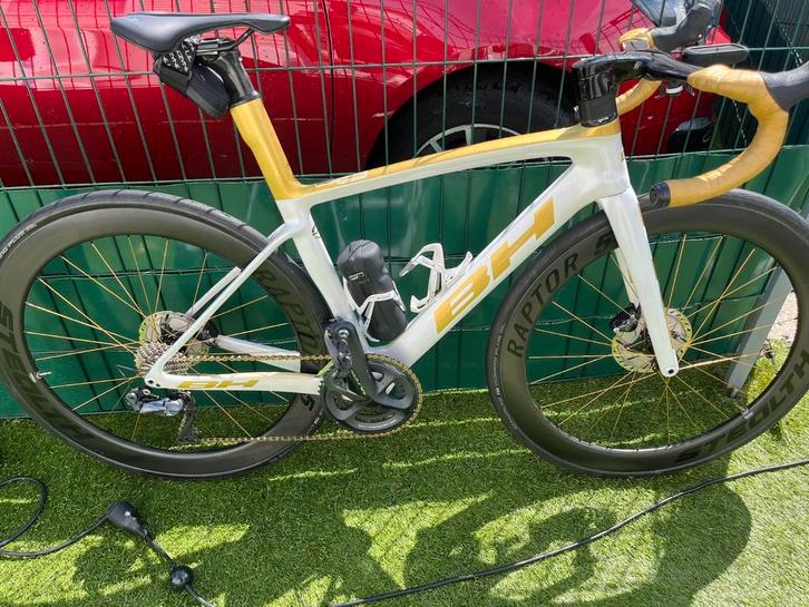 Racefiets BH aerolight 8 limited edition, Fietsen en Brommers, Fietsen | Racefietsen, Zo goed als nieuw, Ophalen