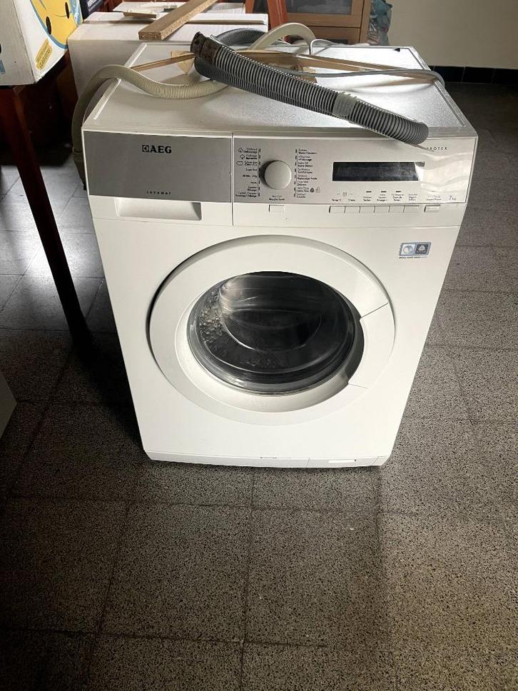 Wasmachien AEG, Elektronische apparatuur, Wasmachines, Gebruikt, Voorlader, 6 tot 8 kg, 85 tot 90 cm, 1200 tot 1600 toeren, Energieklasse A of zuiniger