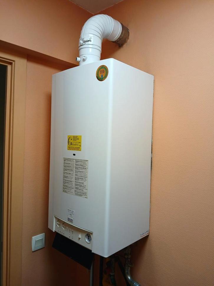 Buderus U012 Logamax 24kw 2005., Doe-het-zelf en Bouw, Chauffageketels en Boilers, Gebruikt, Ophalen