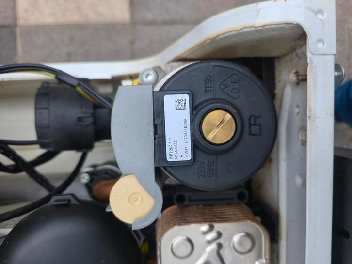 Condensatieketel op propaangas. Nieuwe onderdelen!!, Doe-het-zelf en Bouw, Verwarming en Radiatoren, Gebruikt, Ophalen