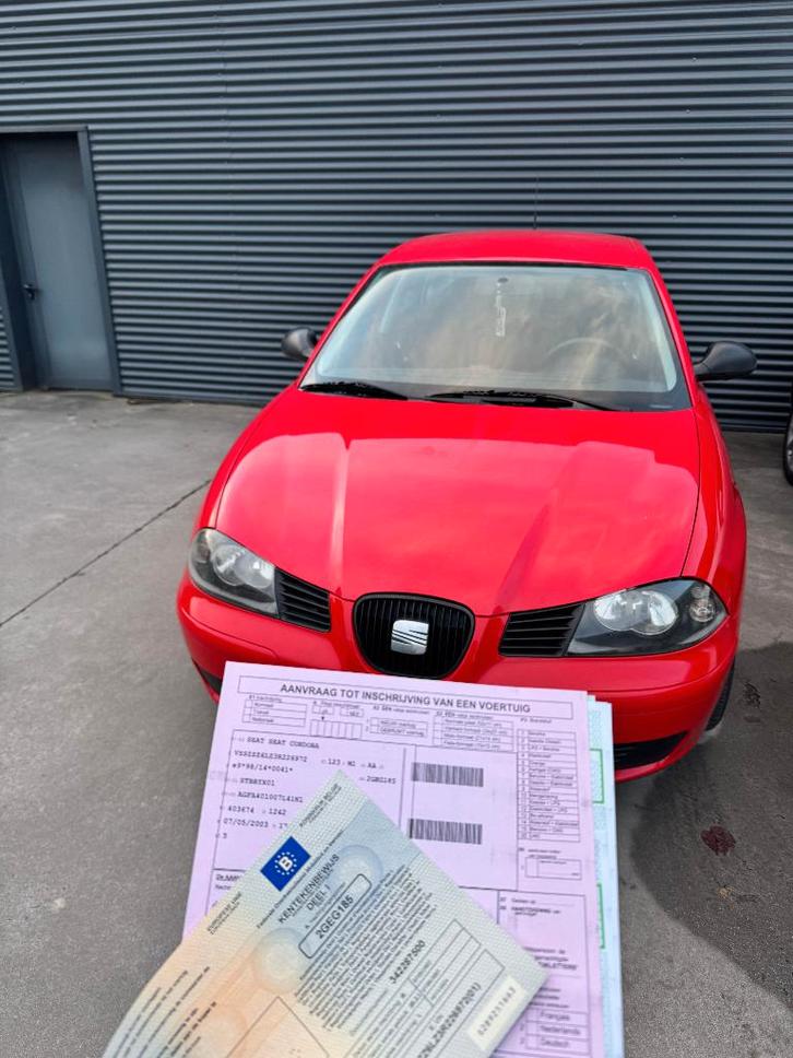 Seat Cordoba 1.4 2003 benzine automaat euro 4, Auto's, Seat, Particulier, Cordoba, Airbags, Elektrische ramen, Lichtmetalen velgen